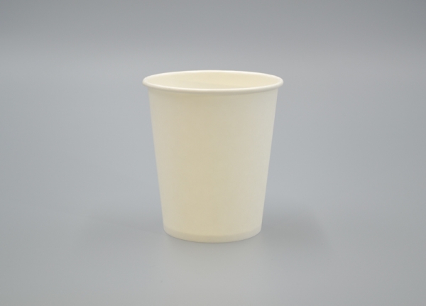 Popieriniai-balti-puodeliai-180-ml.